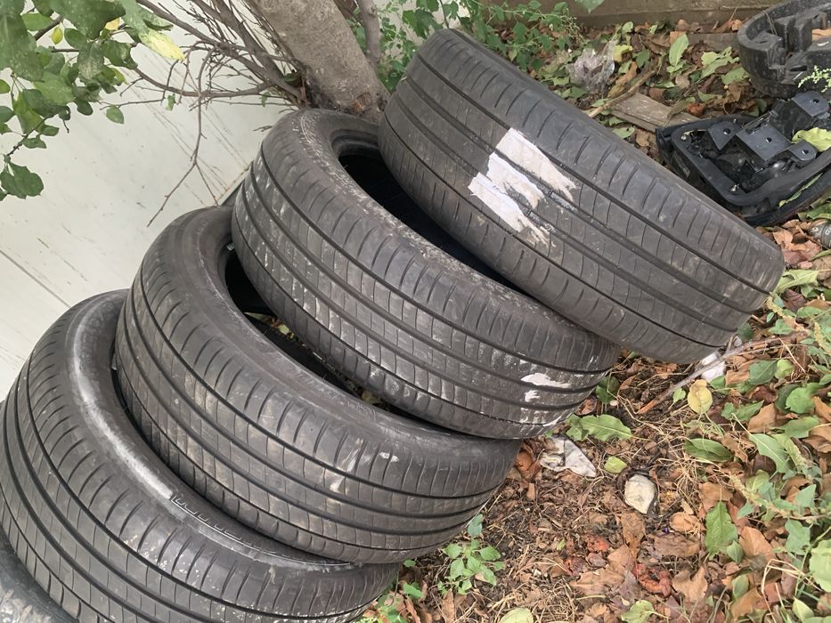Vand cauciucuri 215/55/18