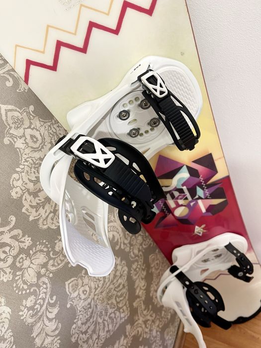 Placa snowboard 150 cm salomon  cu legaturi noi