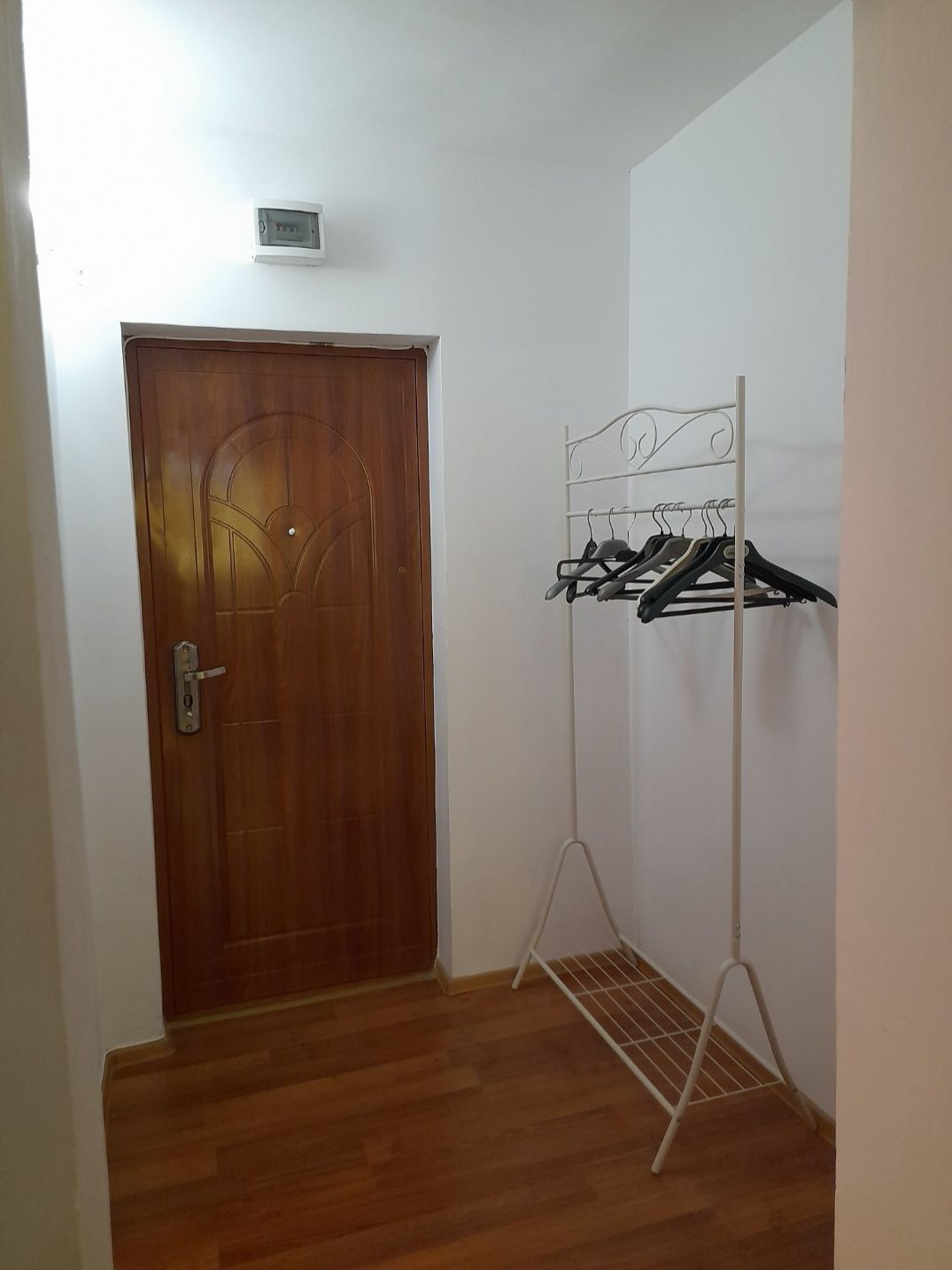 Închiriere garsoniera cf 1, sp Jud, Ploiești