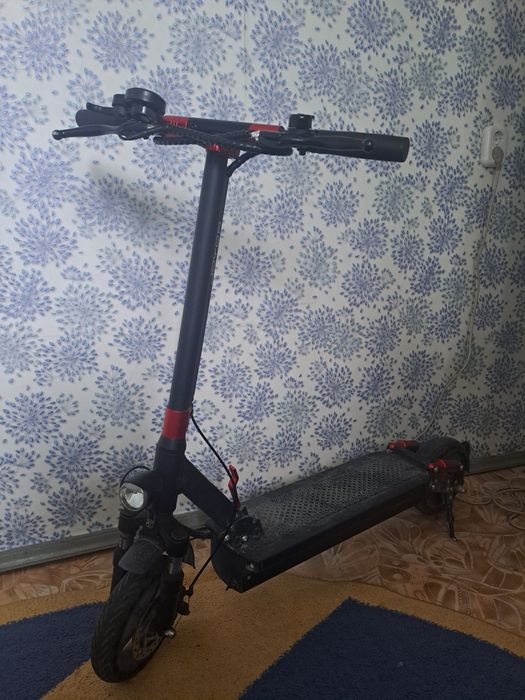 Электросамокат Joyor G1