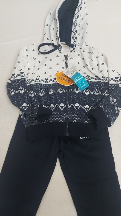 Спортивка уни на возраст 4-5 лет