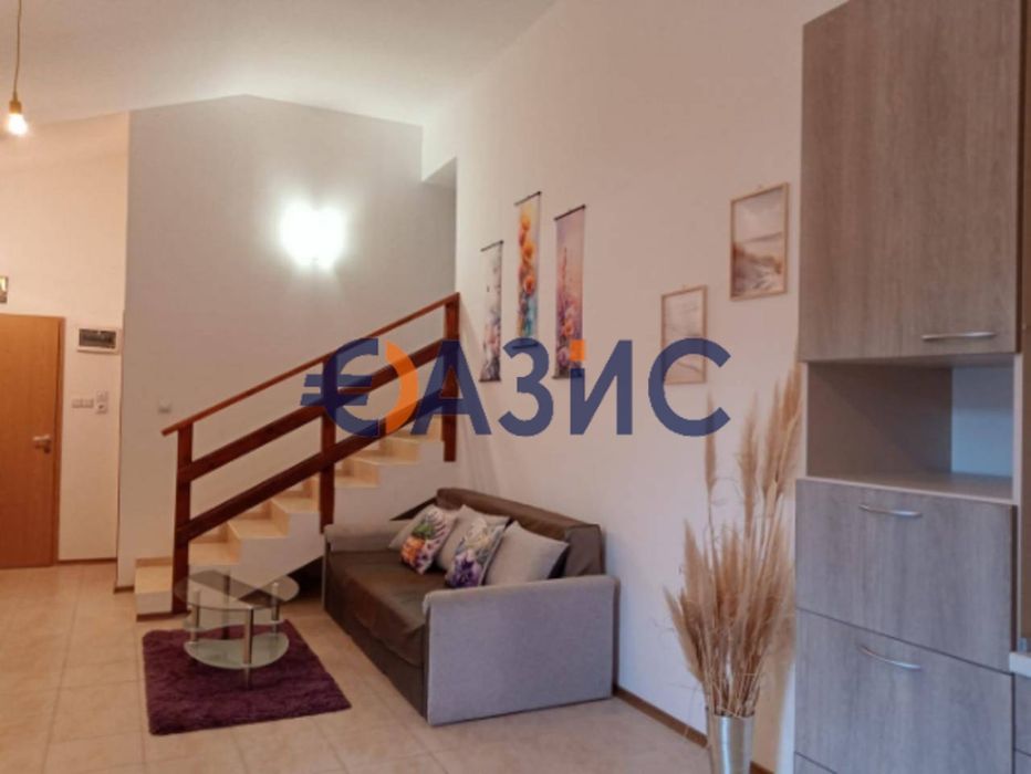 Продава се Тристаен апартамент в с. Кошарица, Област Бургас - 93 кв.м за 1237 €/кв.м - Снимка #1