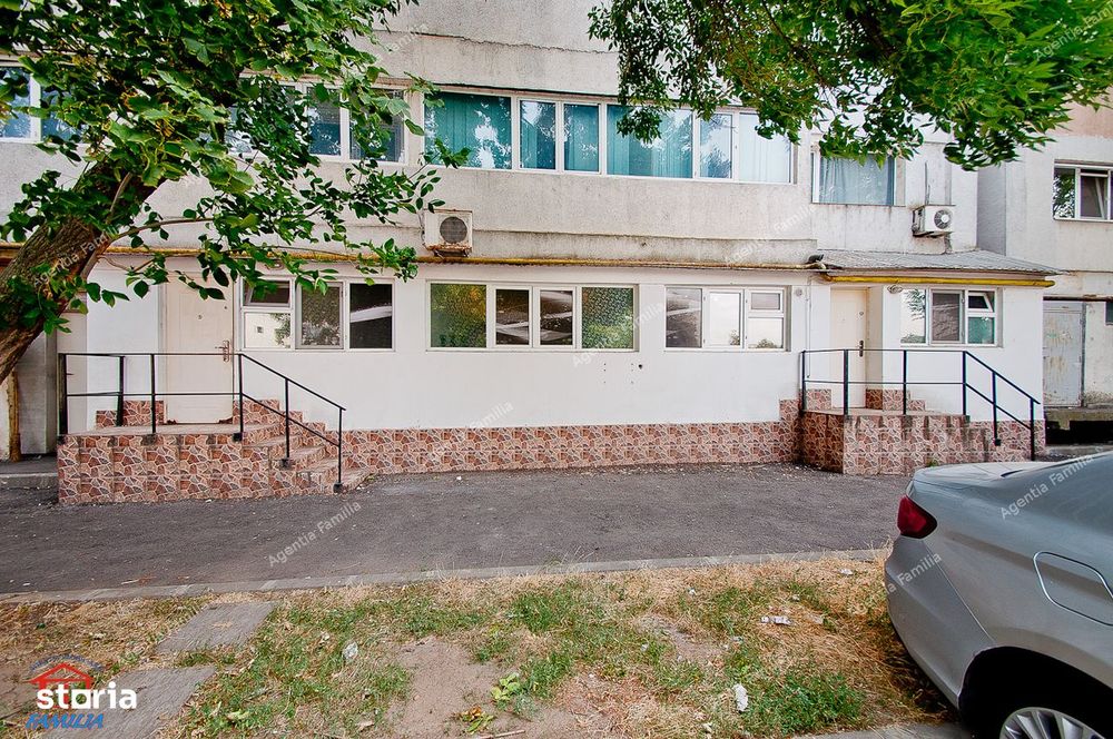 Spatiu comercial parter de bloc BR-uri Agentia de Voiaj