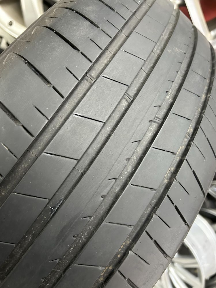 Гуми 235/50/20 Bridgestone Alenza 001 Dot 3622