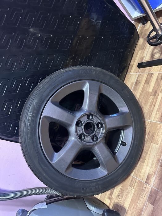 Roti audi R17, anvelope vara 235/45 r17
