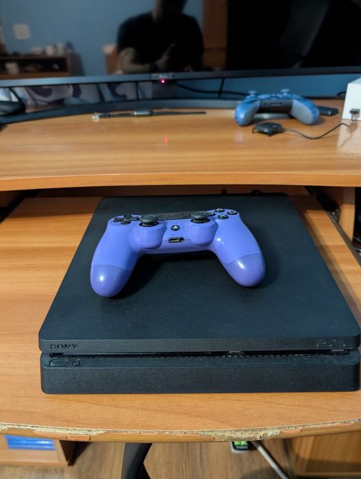 PlayStation 4 slim curățat si pasta schimbata