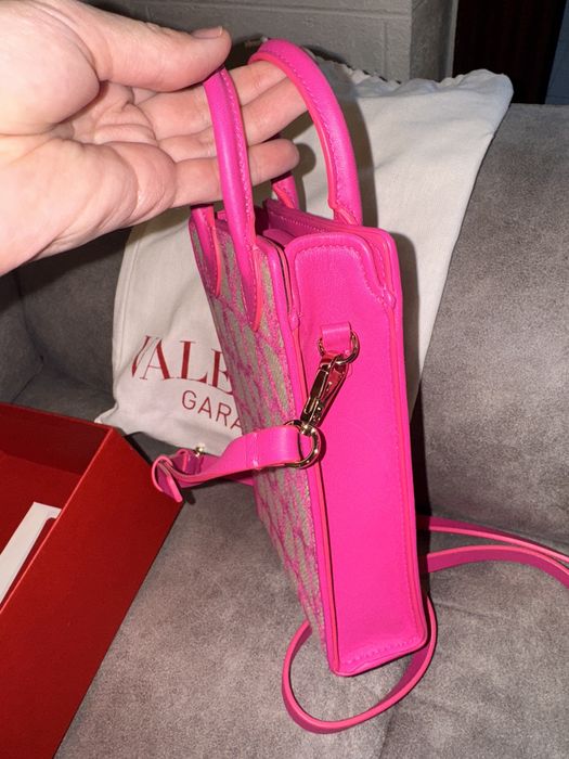 Нова оригинална чанта Valentino Garavani