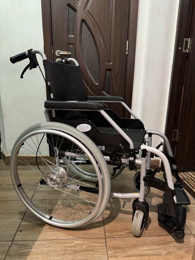 Carut scaun ortopedic pt batrani dizabilitati handicap
