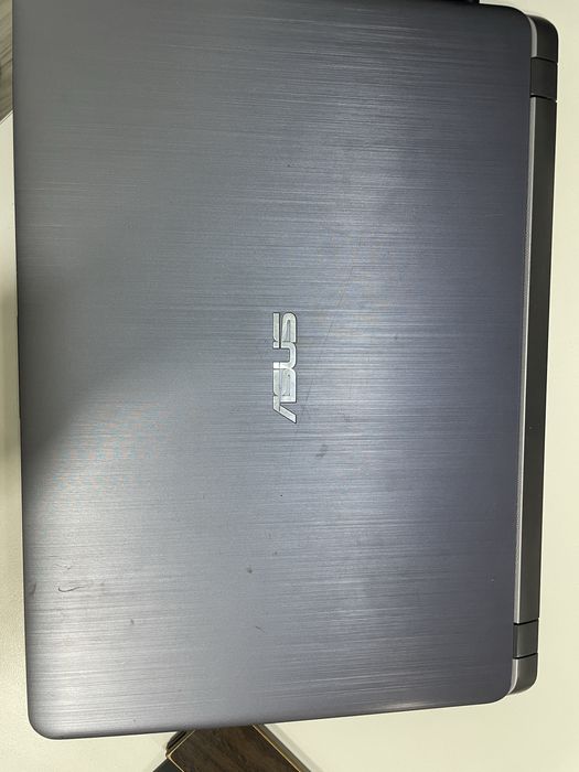 ASUS notebook tezda sotiladi