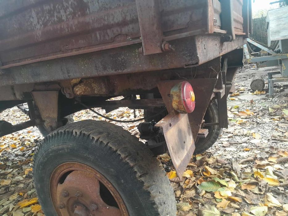 Remorca auto basculabila  tractor