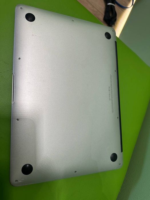 Macbook Air 13" A1466 EMC2632