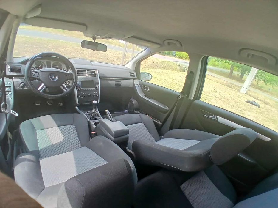 Vand b class accept si variante