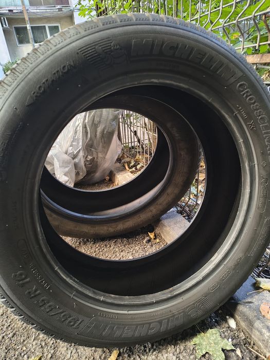 2 Cauciucuri Michelin de iarna