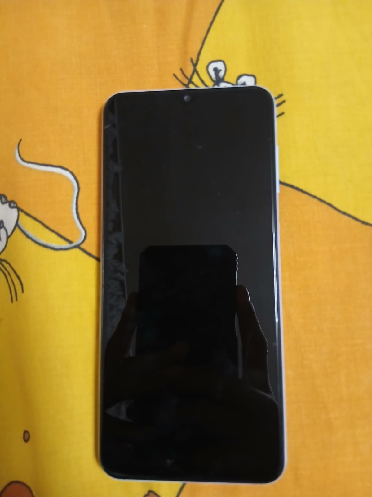 Vând telefon A13