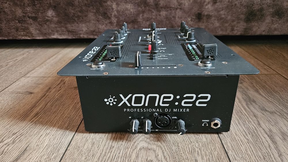 Allen&Heath XONE:22