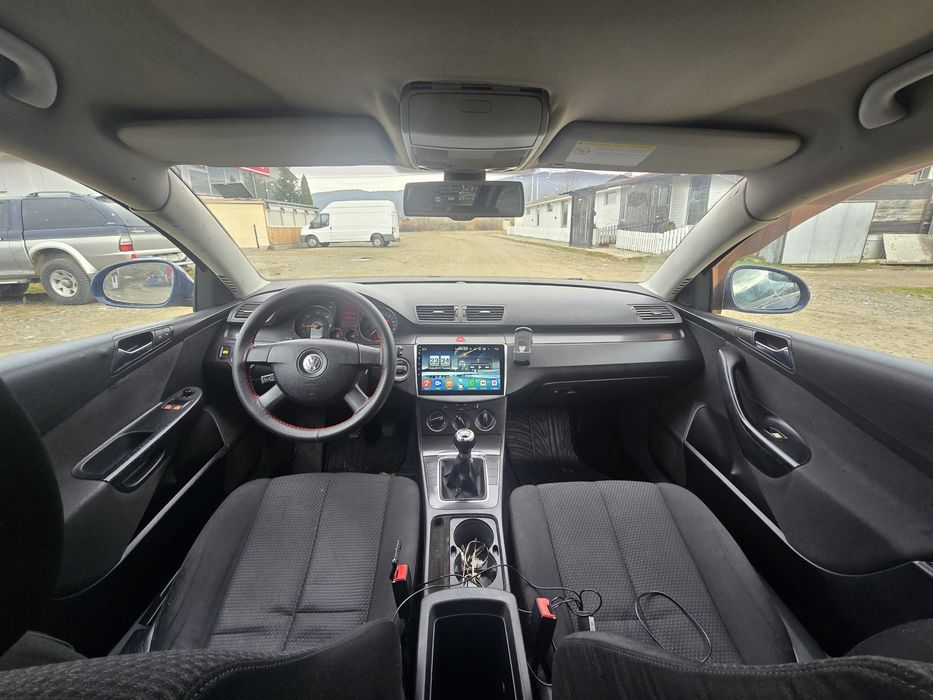 Vând Volkswagen Passat