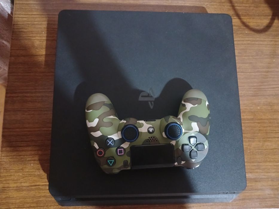 Playstation 4 slim