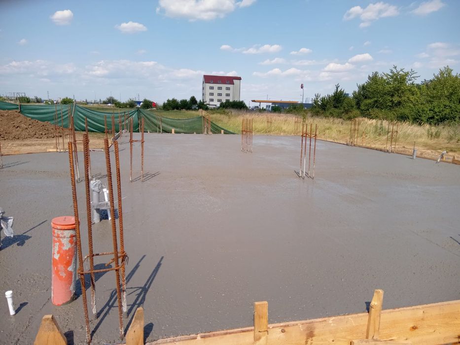 Renovam case/apartamente,construim case la rosu/cheie