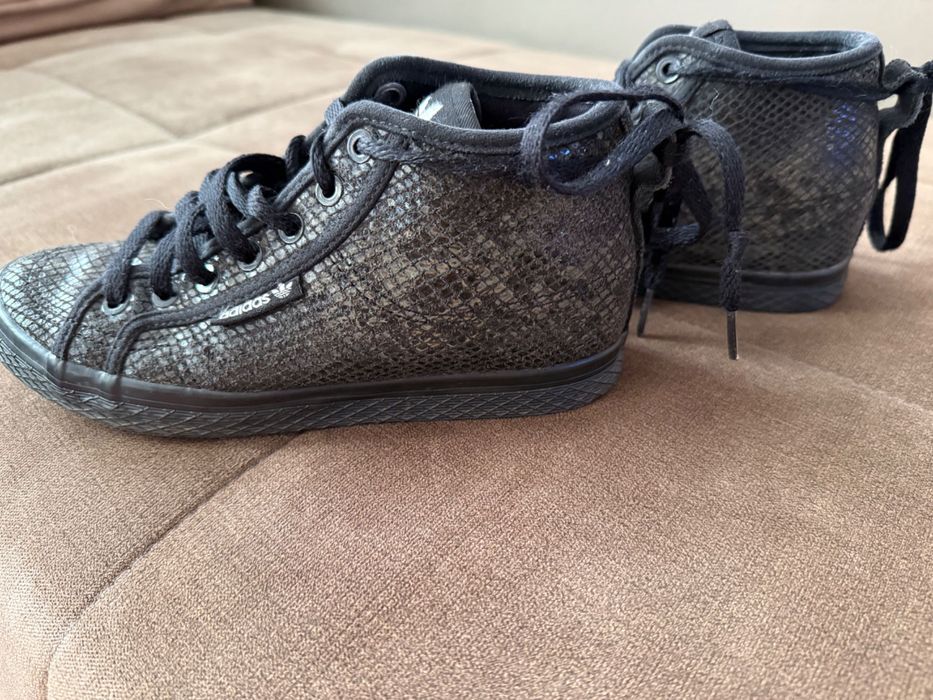 Дамски маратонки/ кецове Adidas