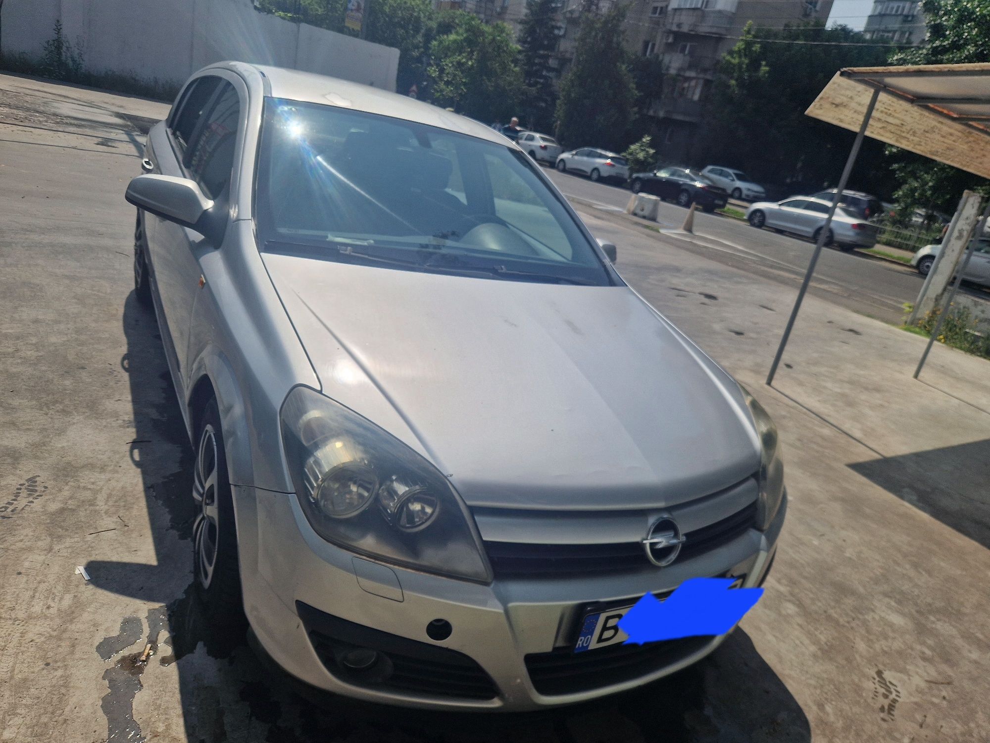Vând Opel astra H 1.7