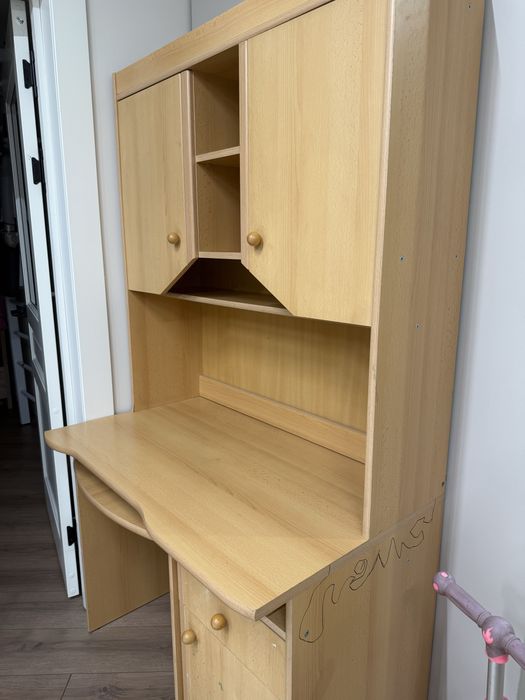 Продам Письменный стол и стеллаж