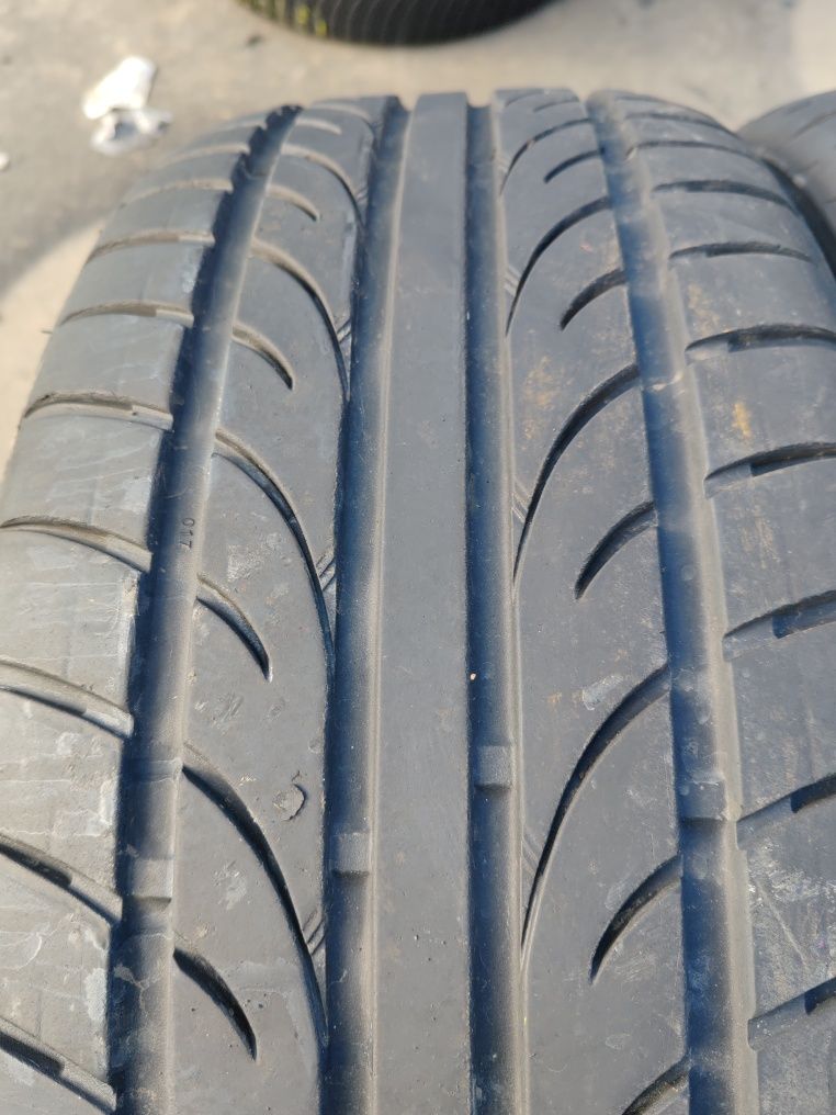 255 40 20 vara Goodride