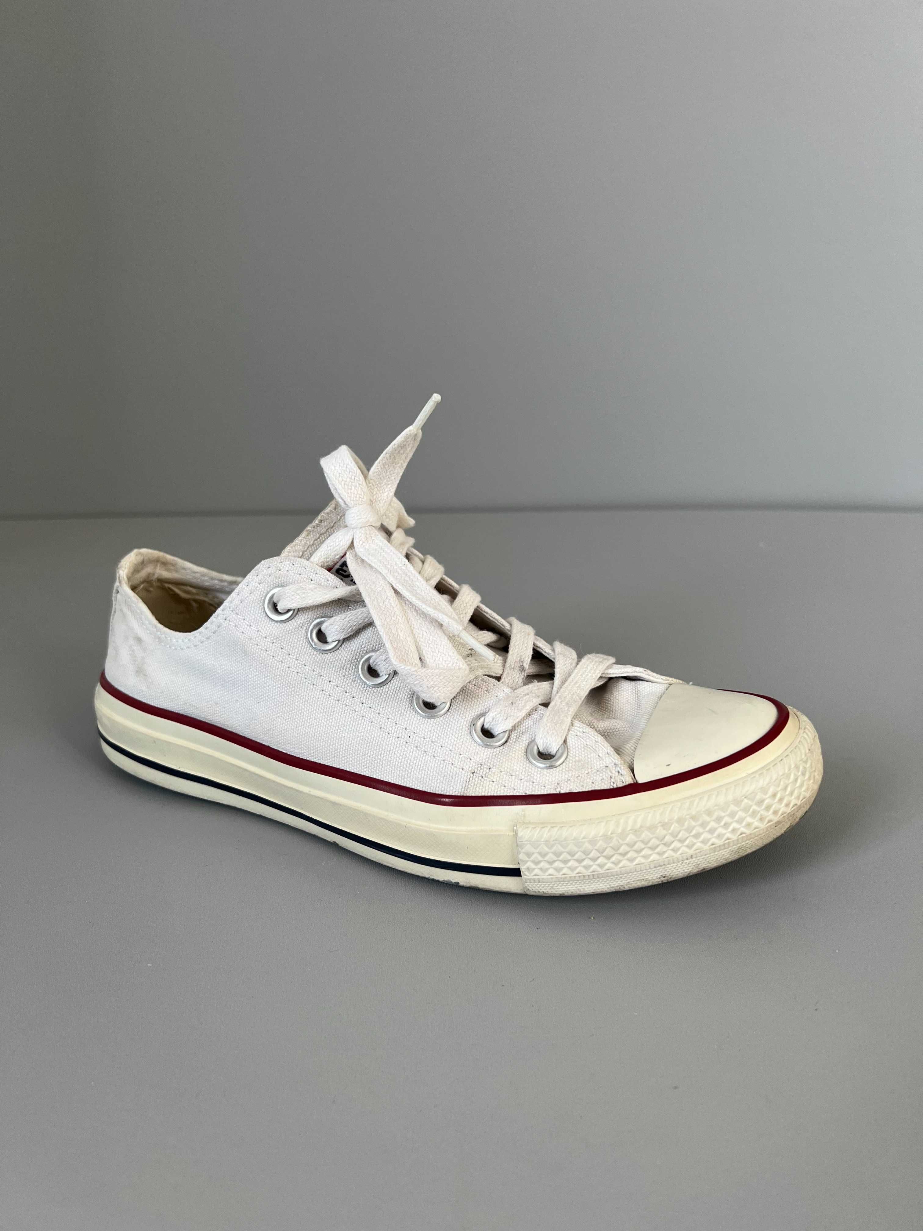 Tenisi scurti Converse