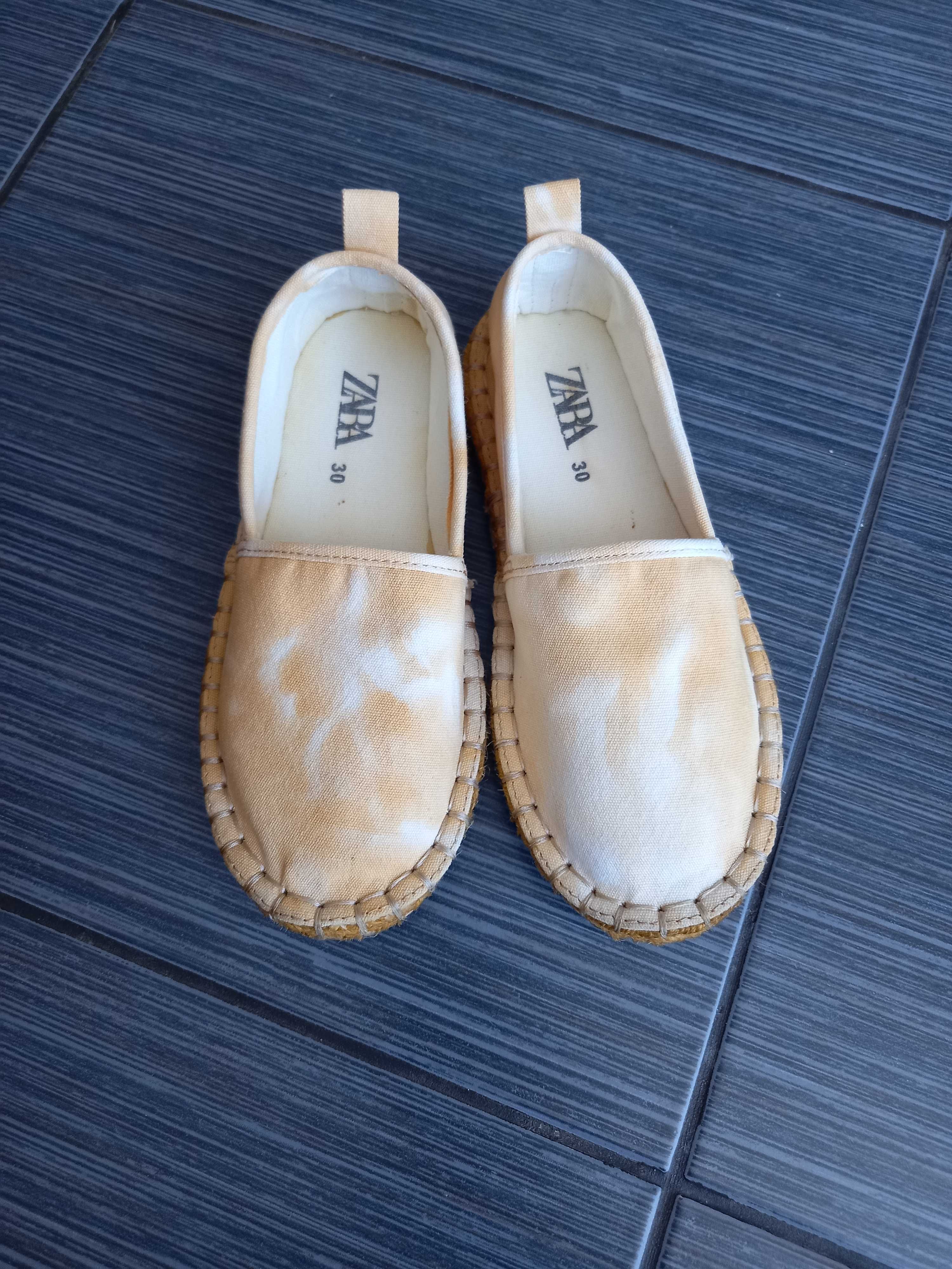 Vand espadrile Zara