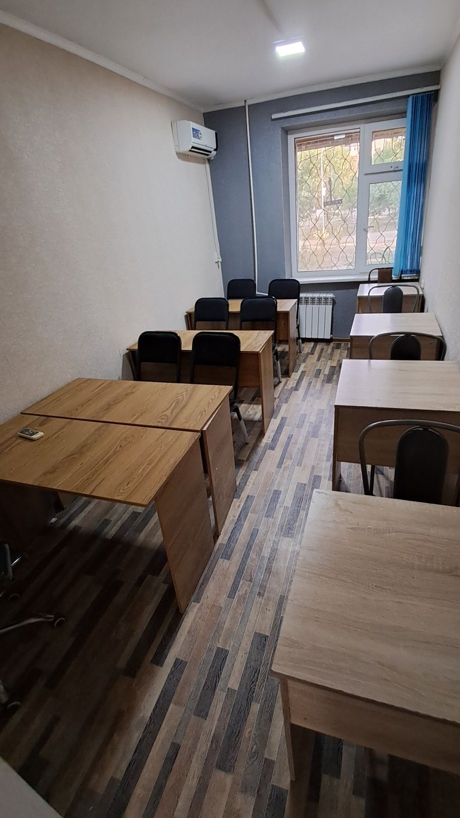Parta stul sotiladi komplekt 400.000 so'm