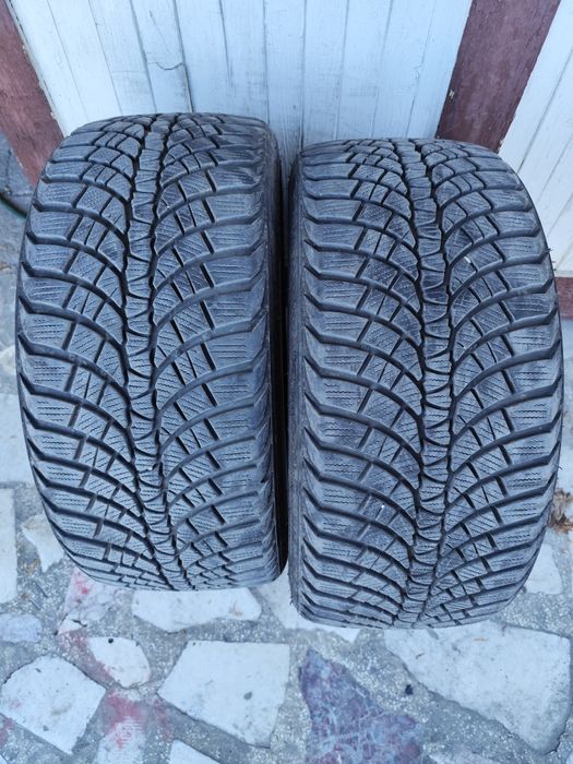 Зимни гуми 235 35 19 2бр.
