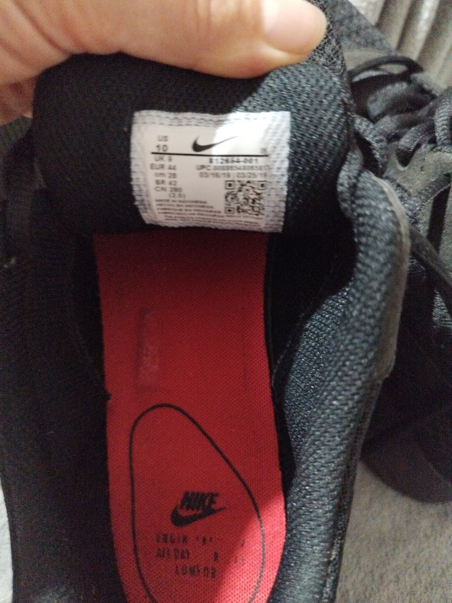 Nike mărime 44 preț 140 ron