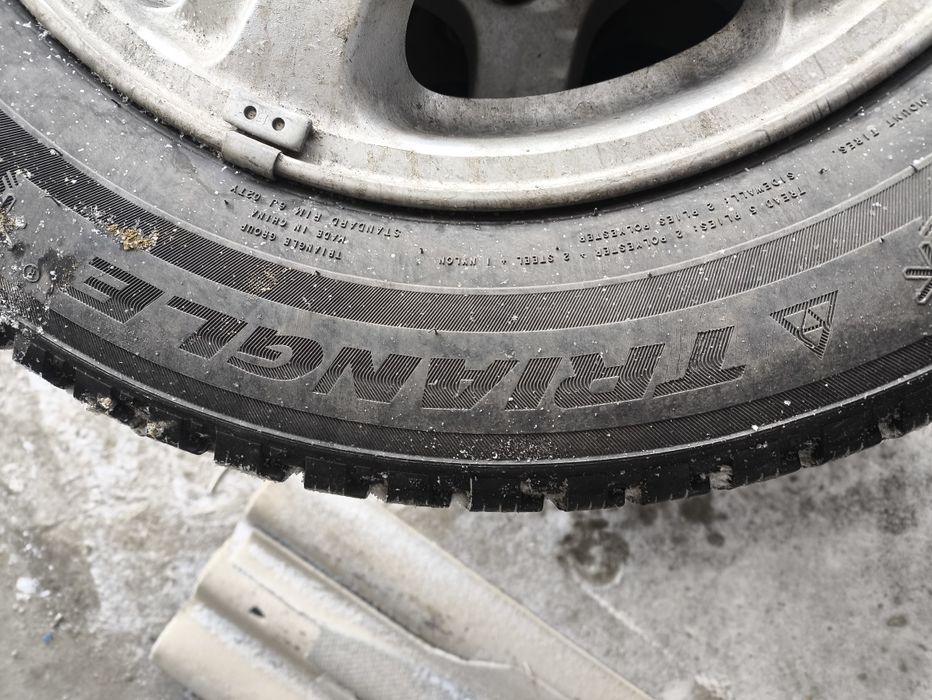 Зимняя резина 205,65,15