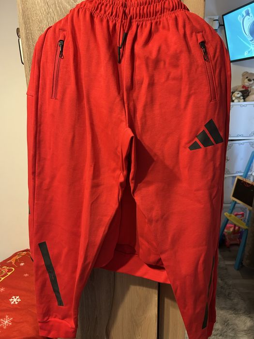 Trenig adidas L si  xL