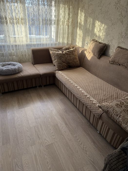 Продам диван недорого в хорошем состоянии