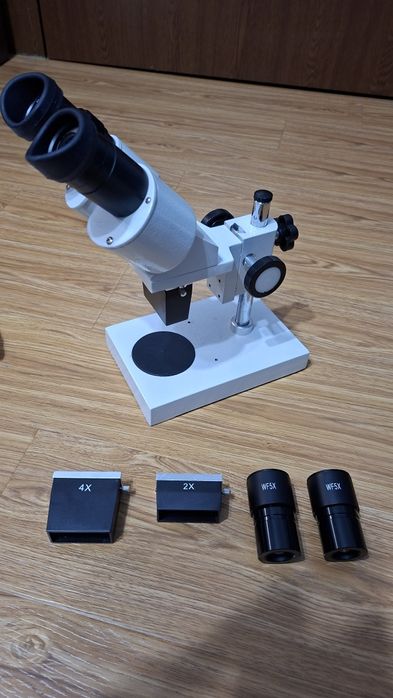 Vand microscop pentru electronica