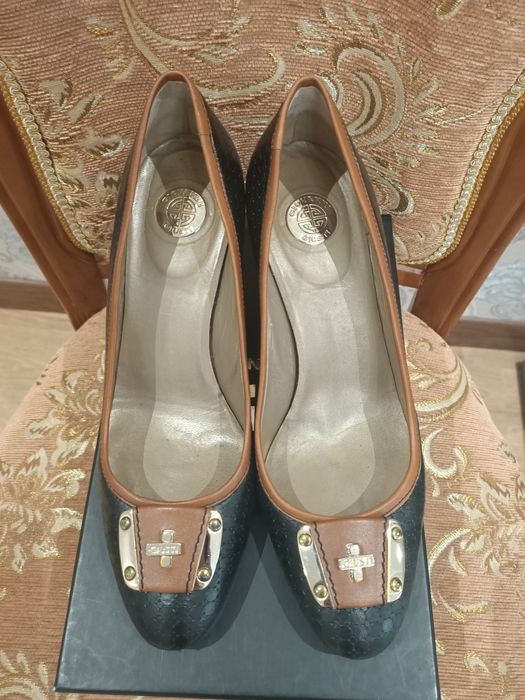 Продам женские туфли 38р.