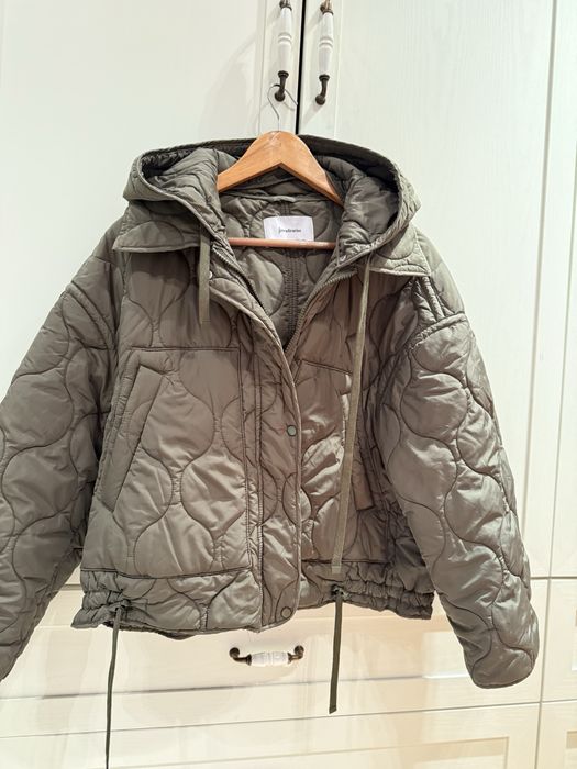 Stradivarius каки цвят яке М размер без забележки