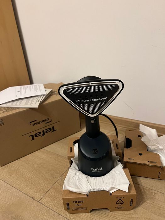 Aparat de calcat cu abur Tefal Aerostream