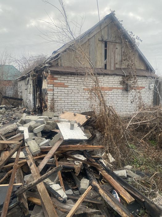 Отдам даром кирпич и дрова