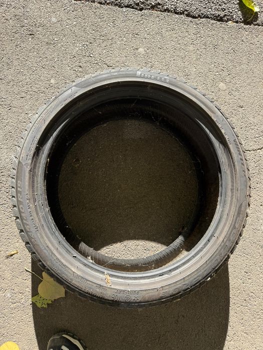 Vând anvelopa 245 40 19 2023  Pirelli