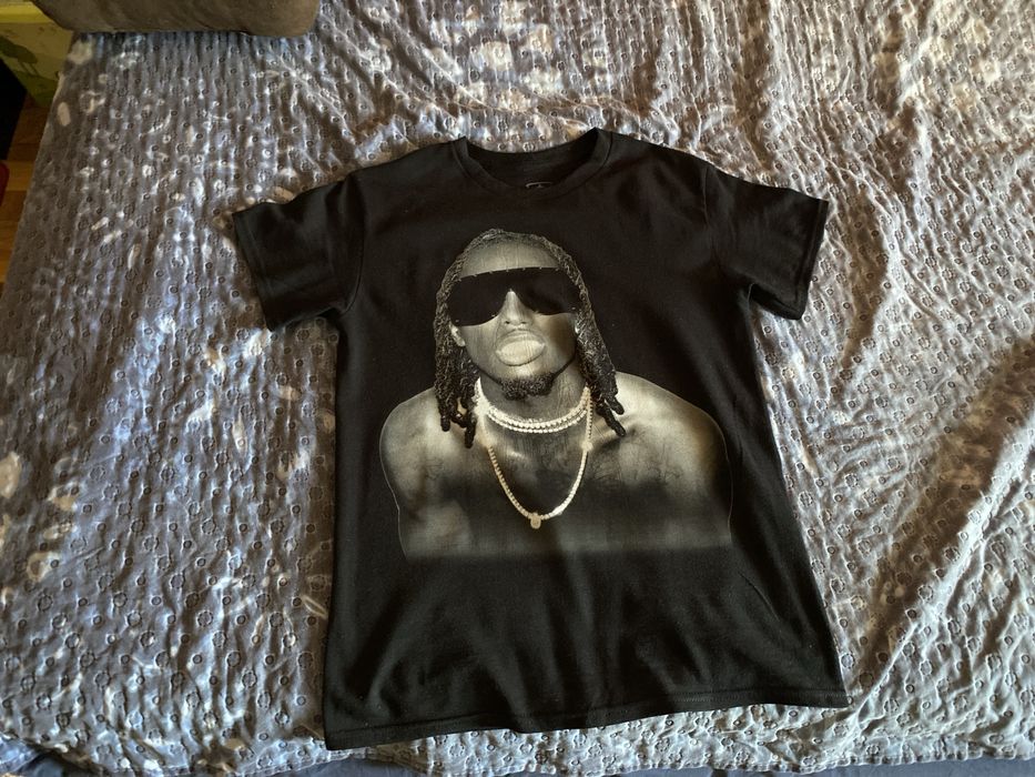 Tricou negru cu imprimeu
