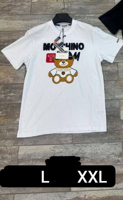 Tricouri unisex, mărimi pe fiecare poză