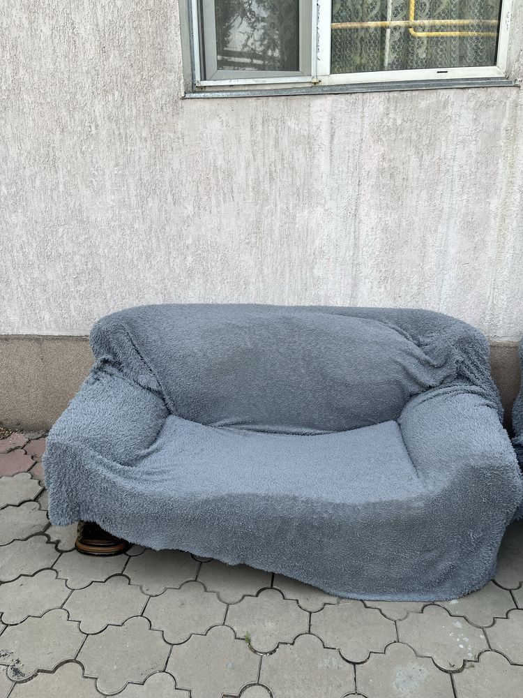 Два дивана и кресло