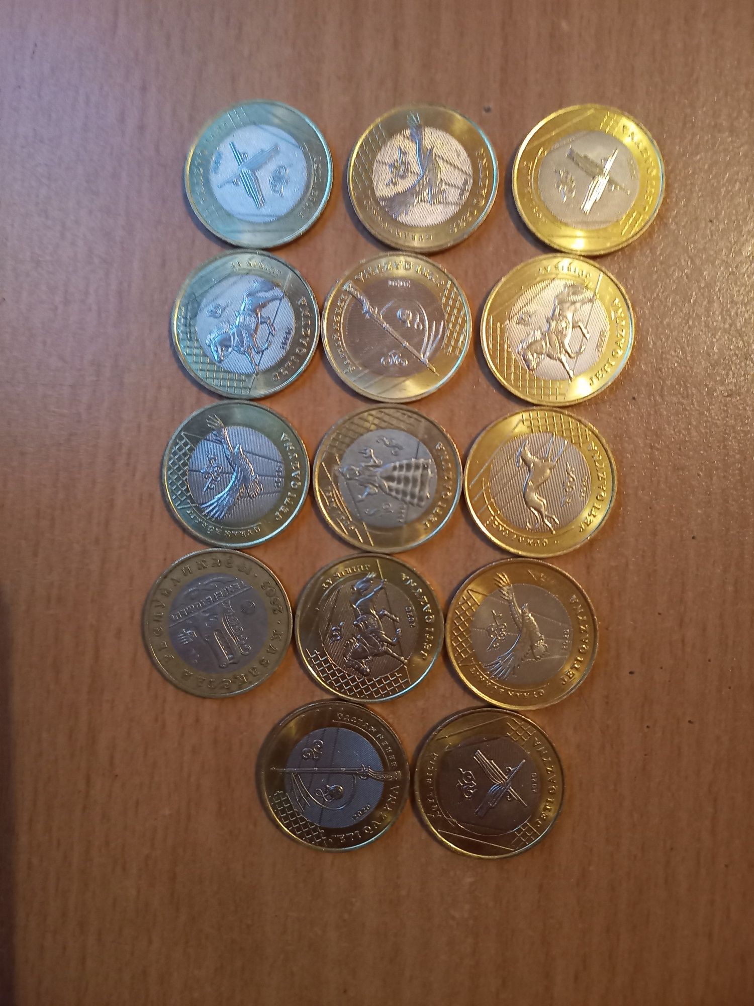 Монеты 100тг коллекционные