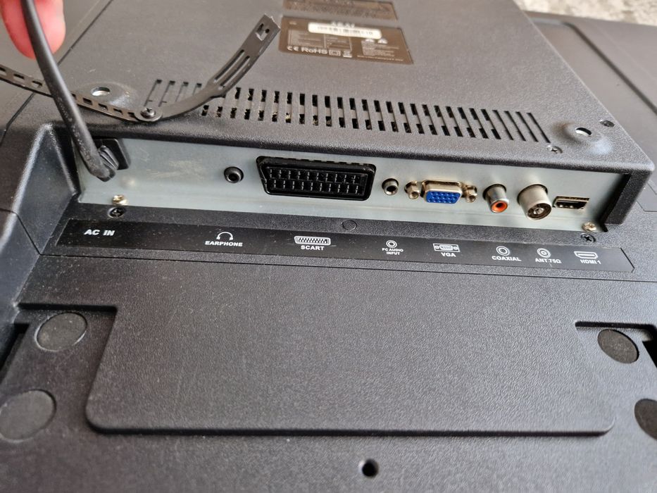Tv AKAI, 100 cm, full HD, mimi Pc Lenovo i3, 8gb ram, all in one