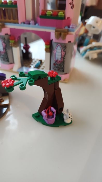 LEGO Disney Frumoasa adormită 41152 „Castelul prințesei Aurora”