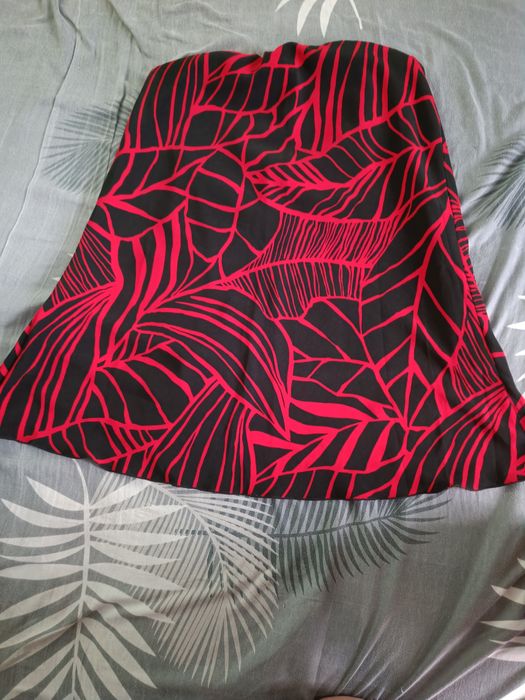 Compleu de vară roșu