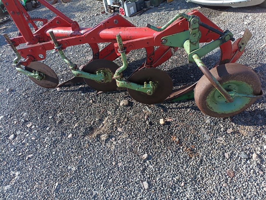 Plug -3 brazdare Kverneland