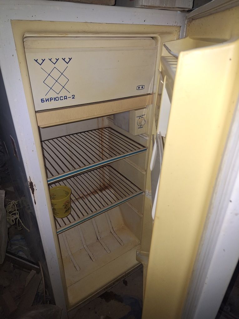 Продается холодильник Бирюса
