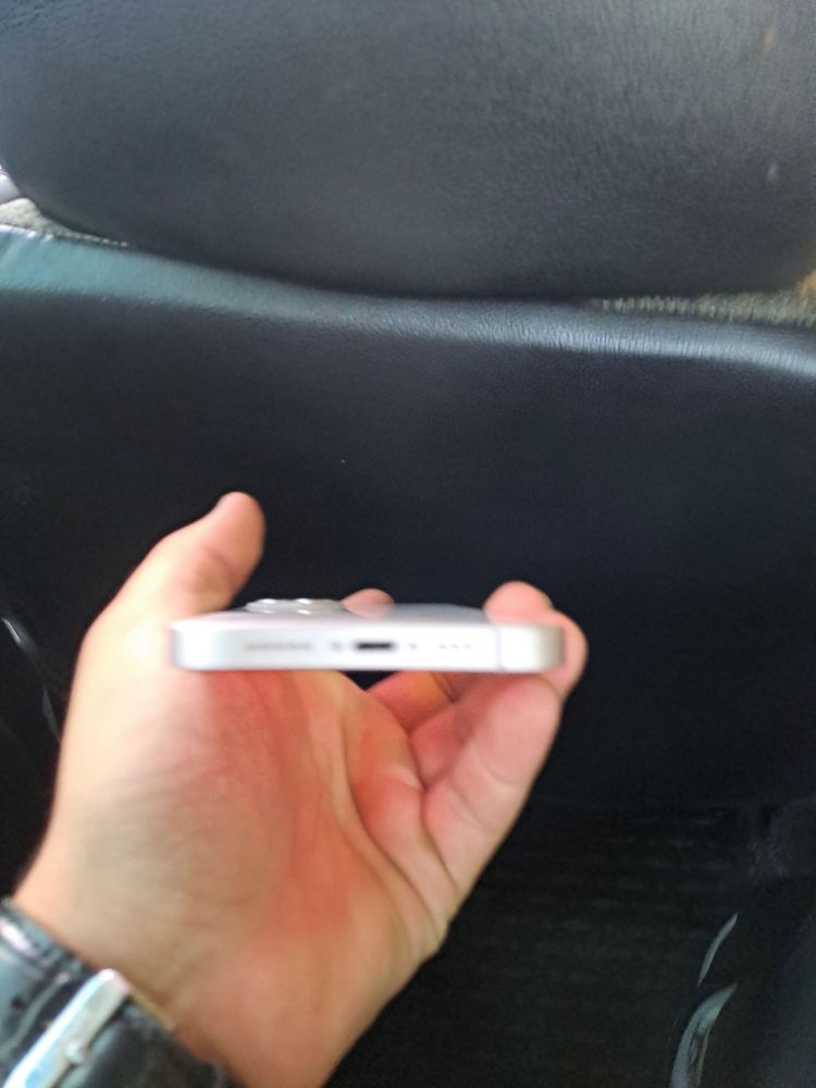 I  phone 13 oddiysi